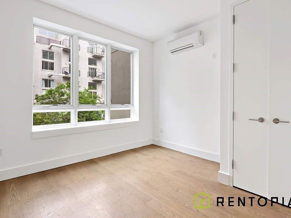 1st image of 85 Montrose Ave #2X