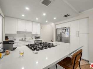 18333 Hatteras St UNIT 20, Tarzana, CA 91356