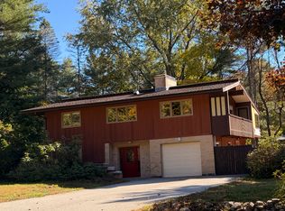 2 Woodbine Ln, Amherst, NH 03031