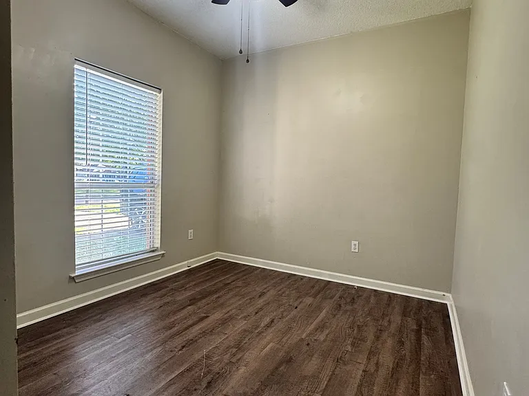 9931 Riggan Dr — Photo 7