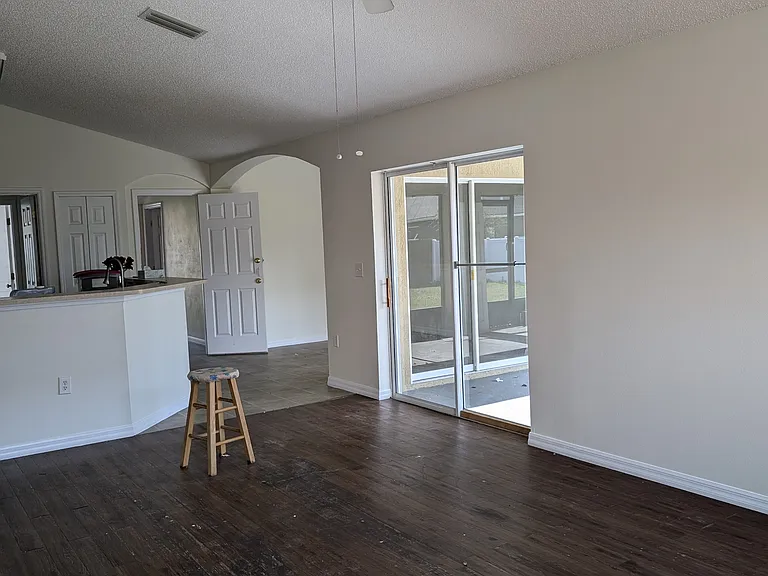 2791 Summerfield St — Photo 10