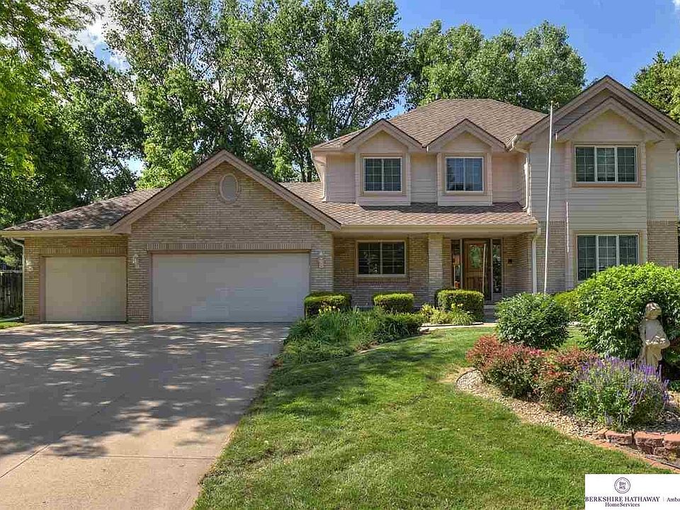 1st image of 16116 Ontario Cir
