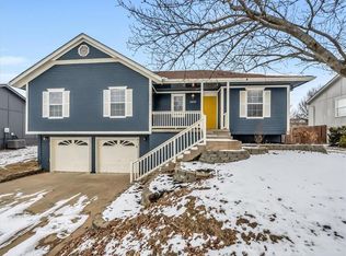 1400 Cypress Dr, Greenwood, MO 64034