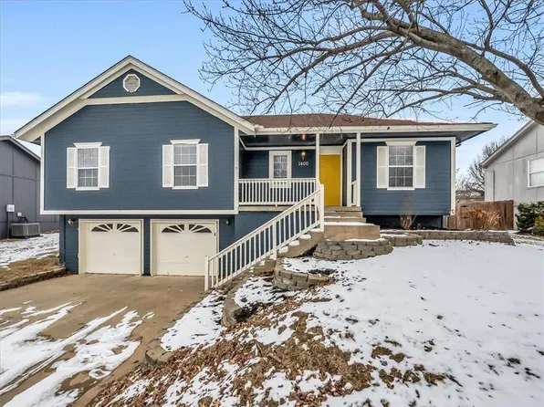 1400 Cypress Dr, Greenwood, MO 64034