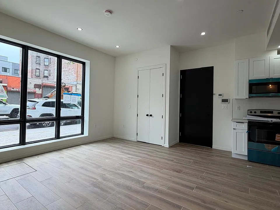 2385 Lorillard Pl #2