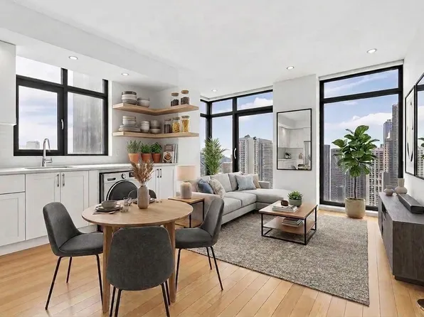 49 East 34th Street image 1 of 13