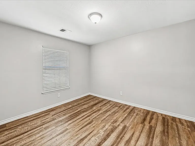 13211 Ambrosa Dr — Photo 13