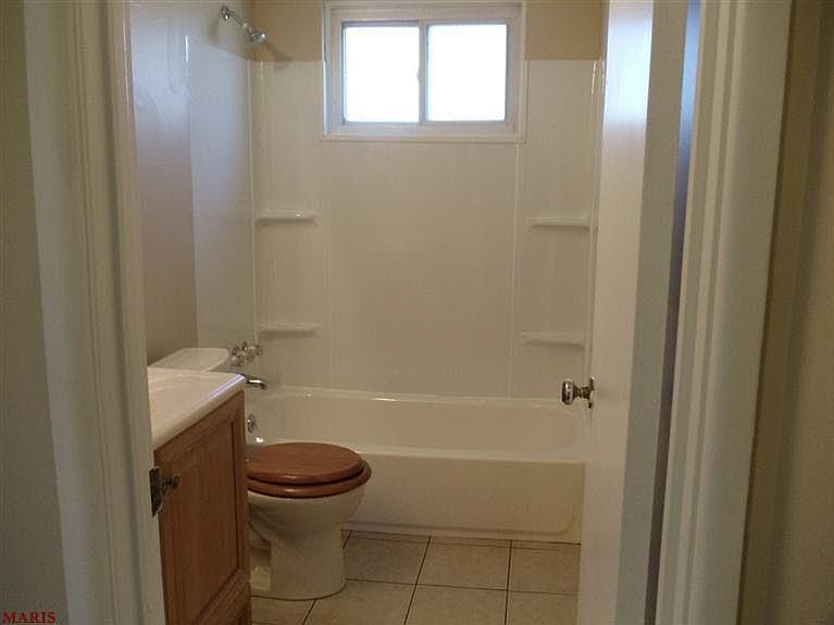 1st image of 800 Lilac Dr