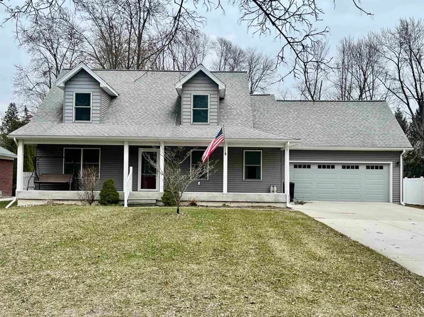 38524 Pineridge St, Harrison Township, MI 48045