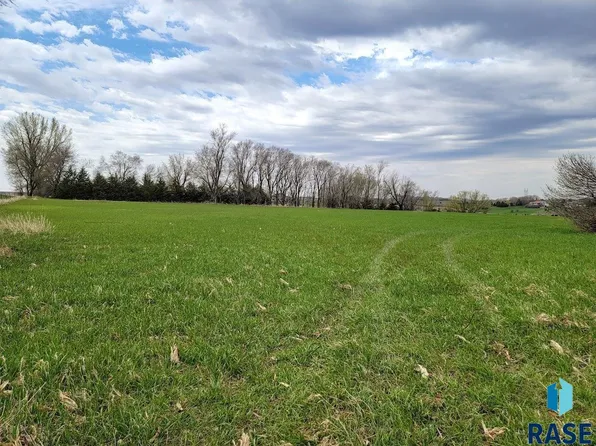 27321 479th Ave, Harrisburg, SD 57032