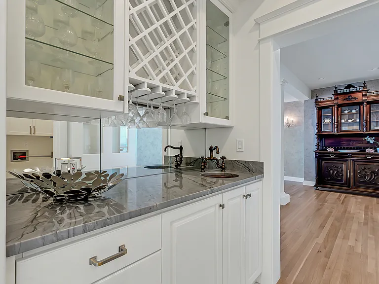 16331 Maplewild Ave SW — Photo 7