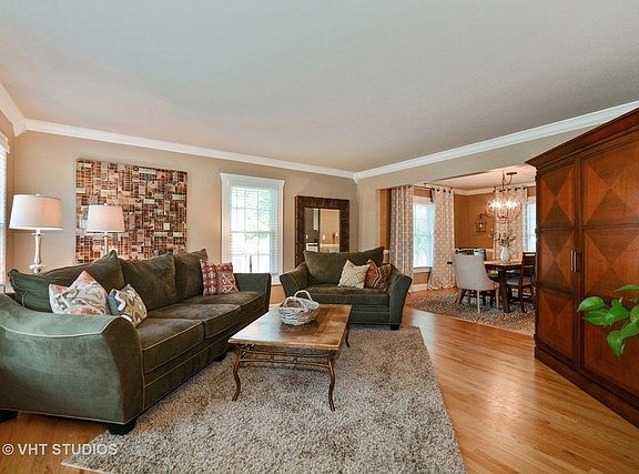 3rd image of 864 Mandrake Dr