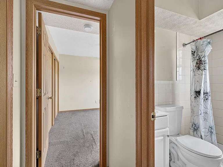 211 Park Ave #6 — Photo 7
