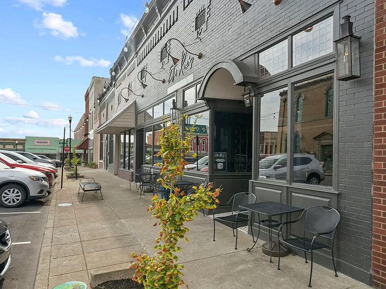 556 N Locust St #111 — Photo 22
