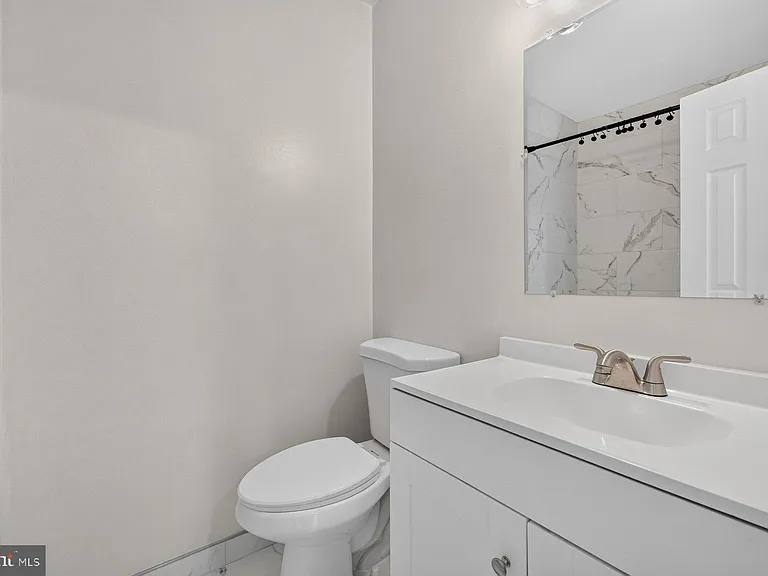 8995 Bonham Cir — Photo 22