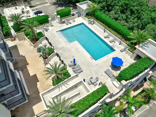 4100 Salzedo St APT 502, Coral Gables, FL 33146