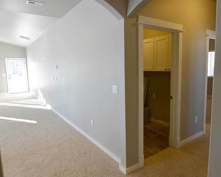 177 Laurel Pkwy — Photo 18