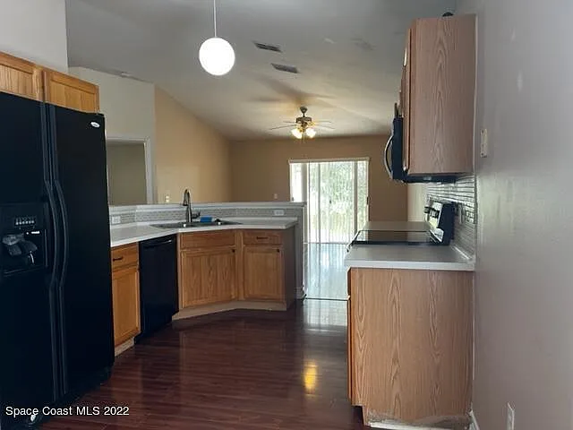 4077 Four Lakes Dr — Photo 5
