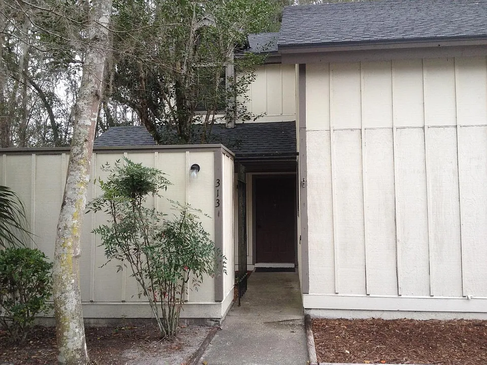 313 SW 54th Dr #TOWNHOUSE