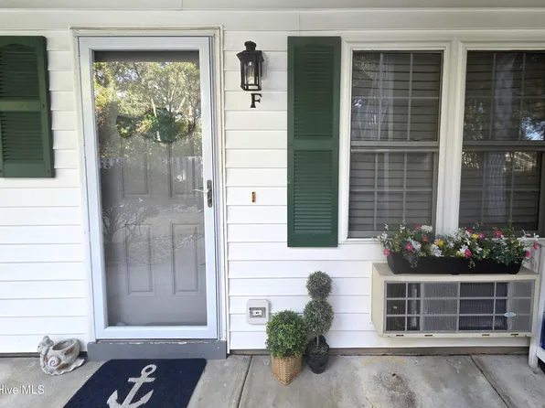 300 Spencer Farlow Drive #F, Carolina Beach, NC 28428