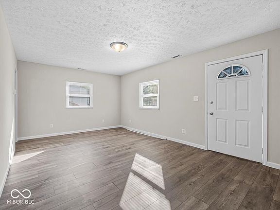 4th image of 416 Sunset Dr