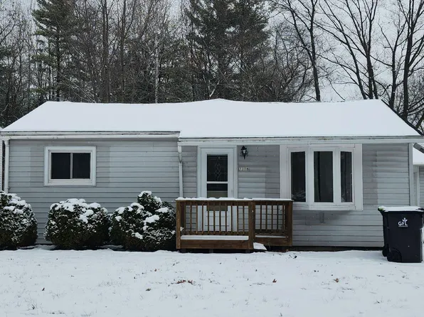 3008 22nd St, Menominee, MI 49858