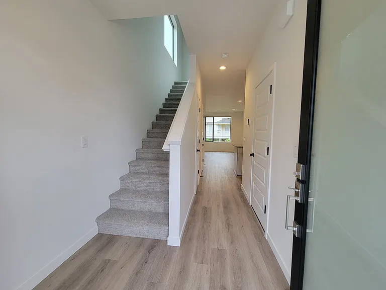 5028 NE 113th Loop — Photo 2