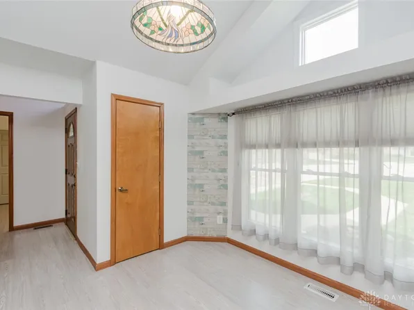 430 Craftsbury Ct, Dayton, OH 45440