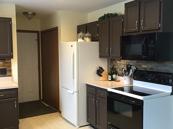 5th image of 2155 Holland Cir