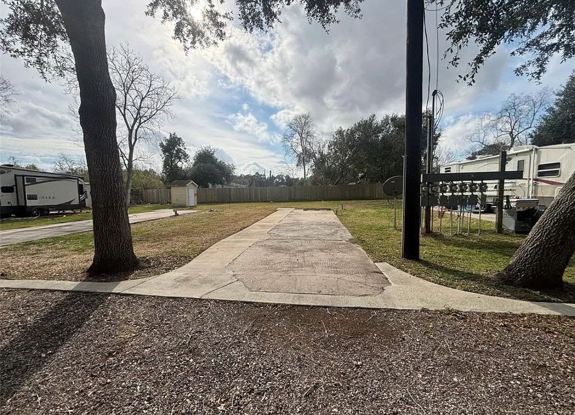 Studio, 500 sqft, $500 — Photo 1