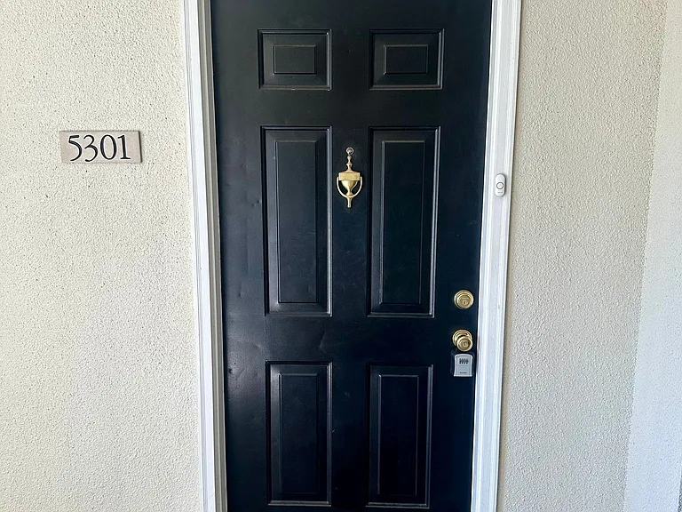 229 Longview Ave #5301 — Photo 3