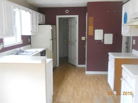 3rd image of 628 Brighton Park Pl
