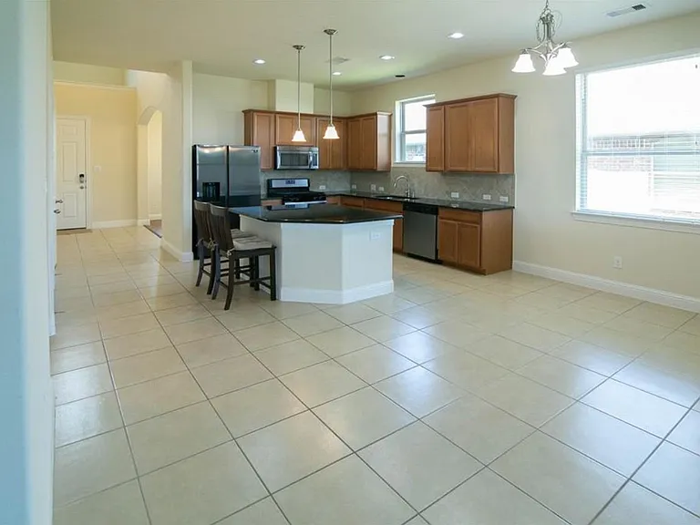 1327 Graham Trace Ln — Photo 10