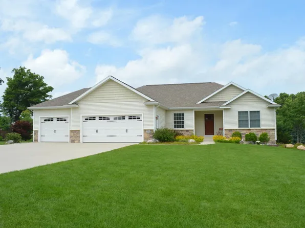 6 Arrowhead Dr, Coldwater, MI 49036