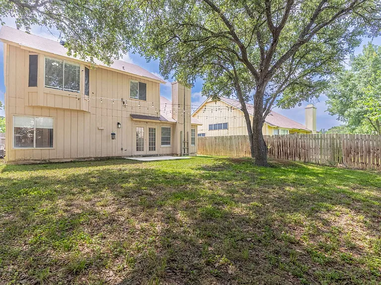 8207 Middle Point — Photo 31