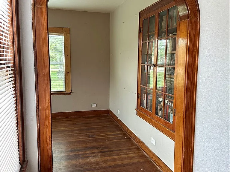 1005 E Fulton St — Photo 6