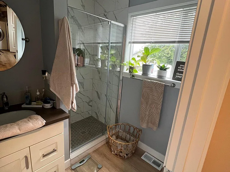 4805 Glenwood Ave — Photo 45