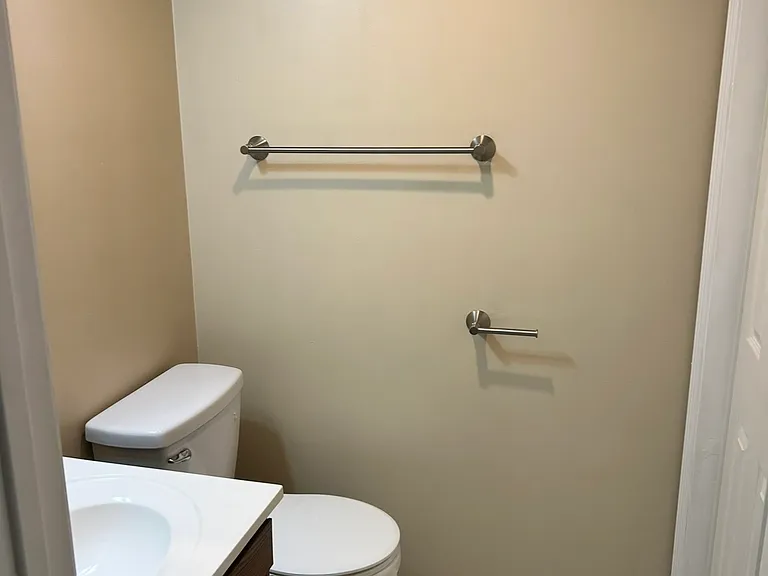1501 Woodlawn Dr #2 — Photo 5