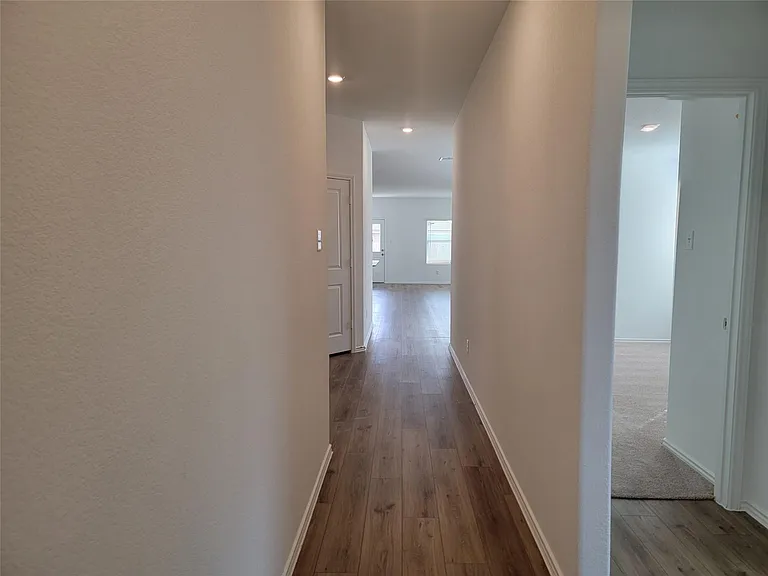 602 Arnage Dr — Photo 5