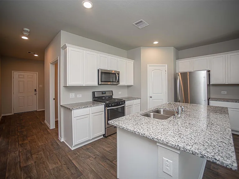 14086 Sharktooth Hill Ln — Photo 5
