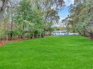 341 Magnolia Dr, Selden, NY 11784