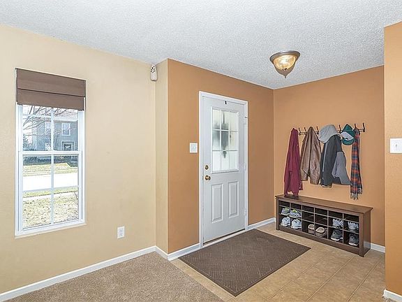 5th image of 10890 Parker Dr