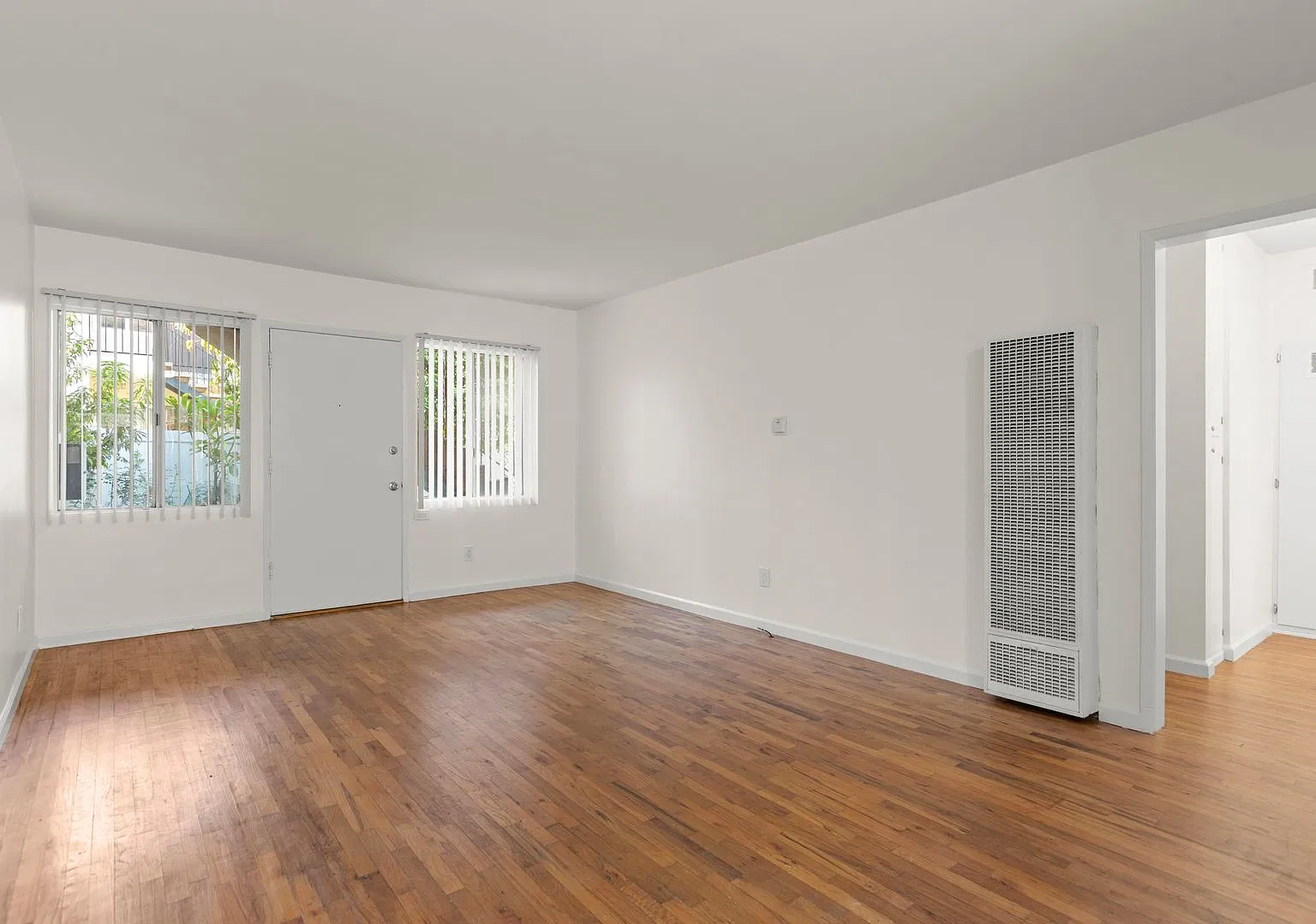 7111 Whitsett Avenue — Photo 2