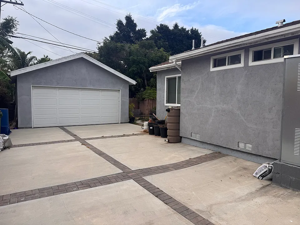 12422 Short Ave