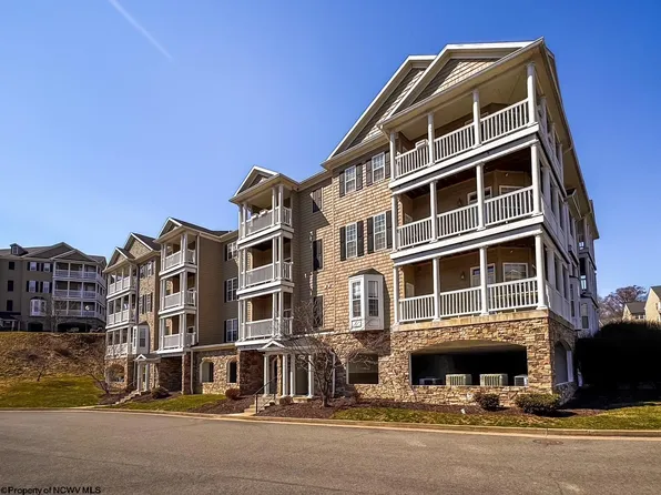 1816 Suncrest Vlg, Morgantown, WV 26505