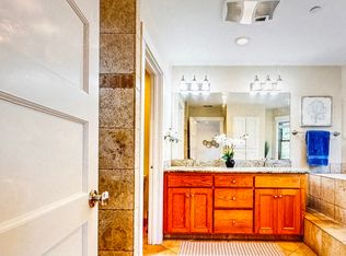 10220 Herb Rd, Windsor, CA 95492