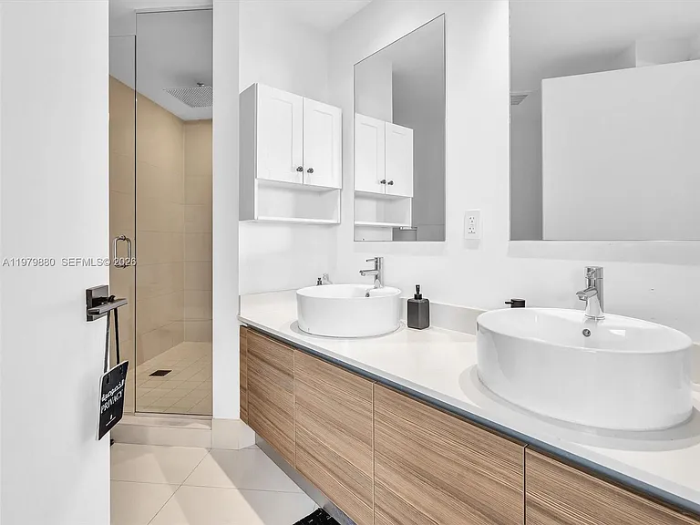 121 NE 34th St #2104 — Photo 37