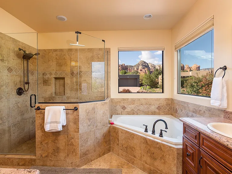 560 Rodeo Rd — Photo 24