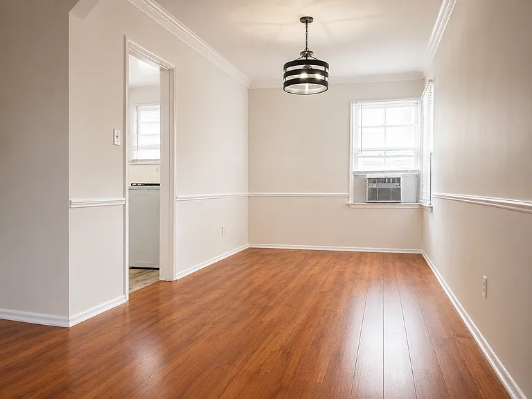1217 S Holt Ave #6 — Photo 4
