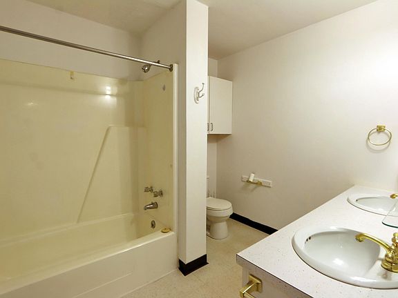 2nd image of 4920 Washington Ave SE APT 1